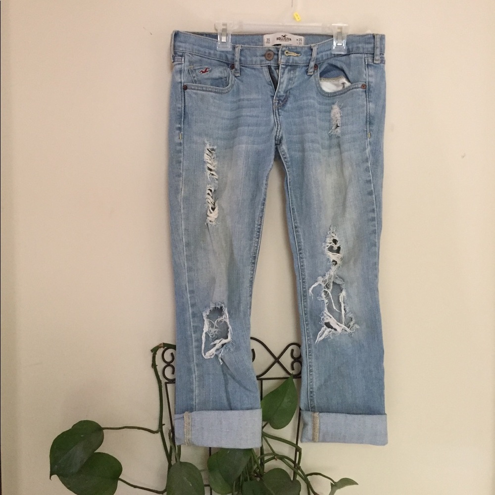 Low rise Hollister Jeans - GREAT CONDITION!! - Picture 1 of 2